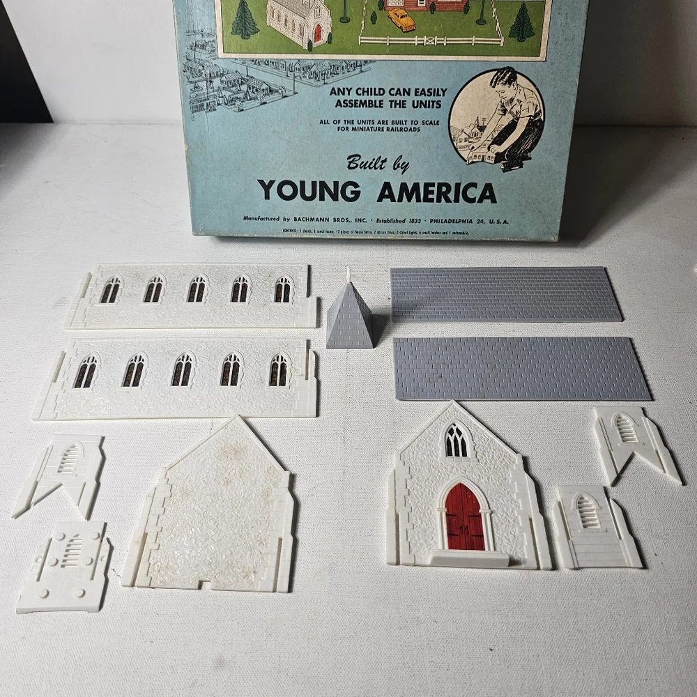 Plasticville USA Young America CH-9 Community Church Set with Ranch House - Picture 11 of 15